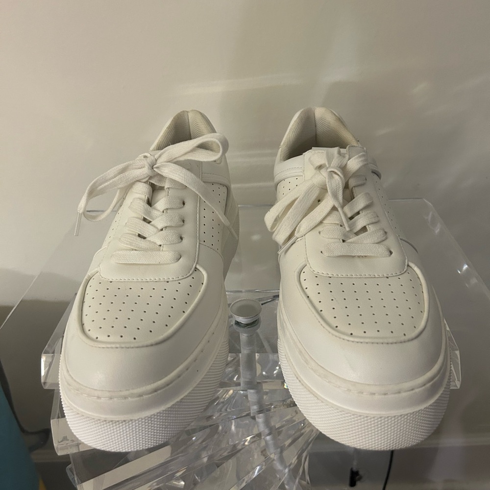 Men’s Steve Madden White Sneakers
